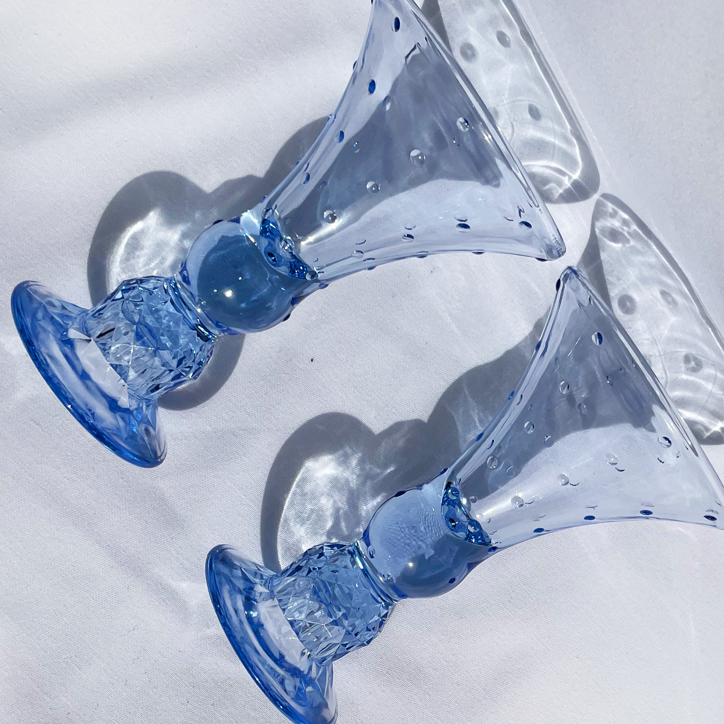 Polka dot chunky sky-blue wine glasses
