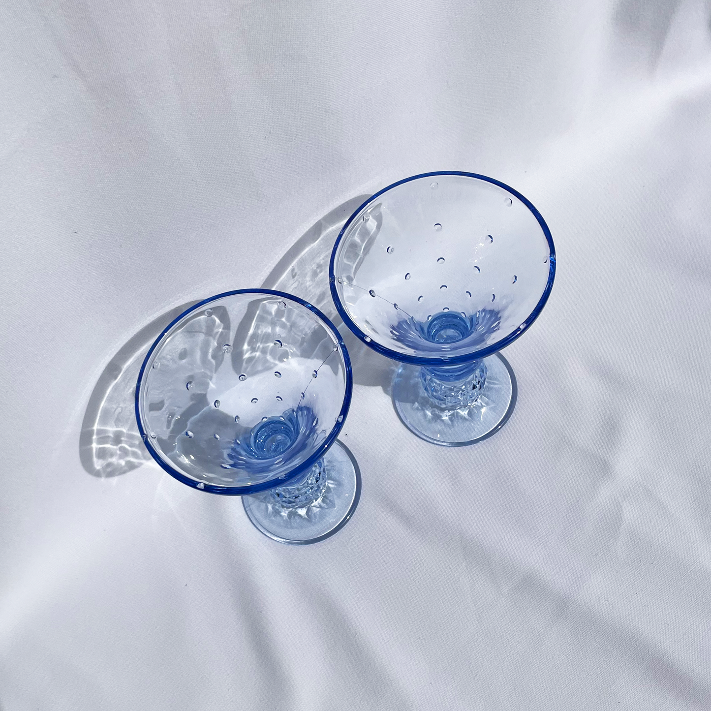 Polka dot chunky sky-blue wine glasses